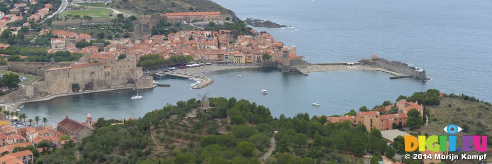 FZ007678-81 View of Collioure from fort